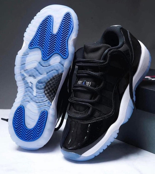 JORDAN RETRO 11 LOW Negro Azul