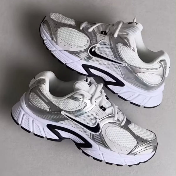 NIKE V5 RNR BLANCO GRIS