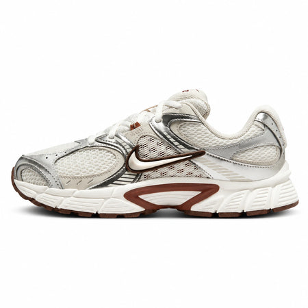 NIKE V2K RUN Plateado Café